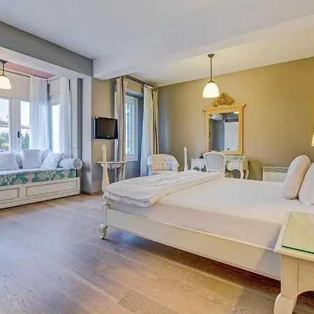 Beyevi 2* Alaçatı