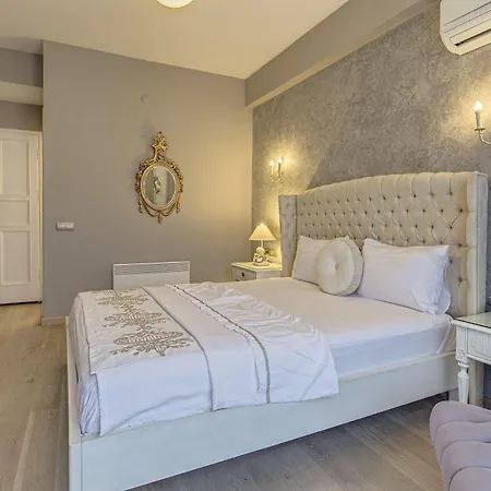 Beyevi Alaçatı